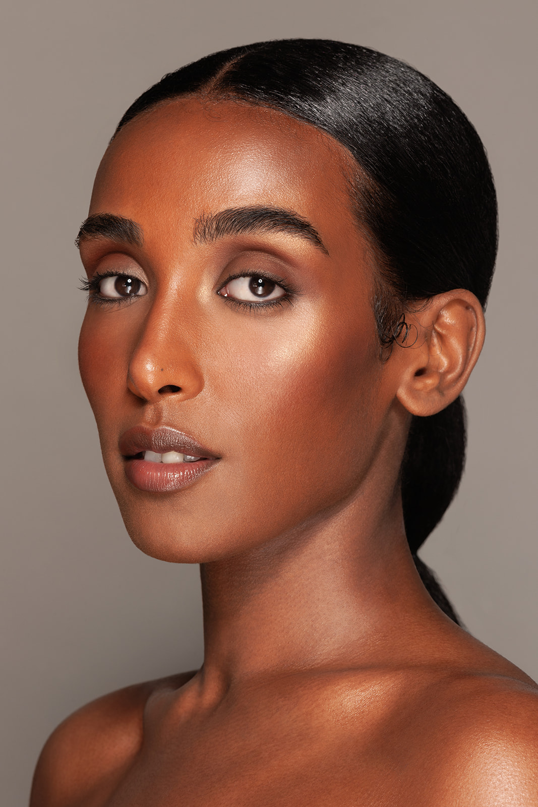 Editorial beauty photo by Birmingham photographer Garazi Photography